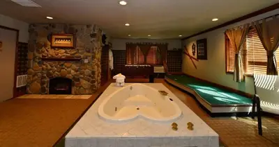 Awesome Fantasy Suites & Themed Adult Hotel Rooms