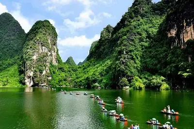  12-Day Vietnam Discovery Tour