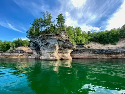 Michigan Delivers Perfect Romantic Getaways